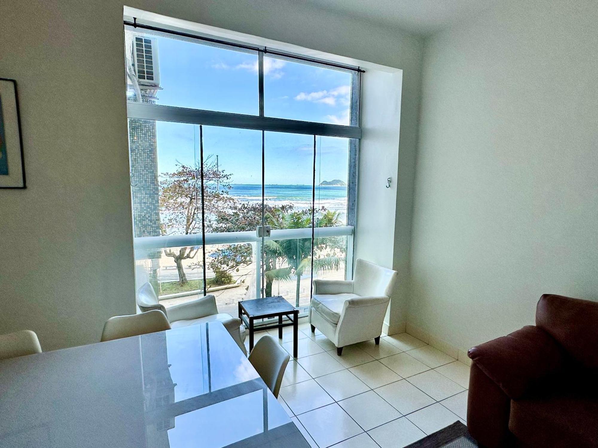 Apartamento De Frente Ao Mar, Proximo Ao Shopping