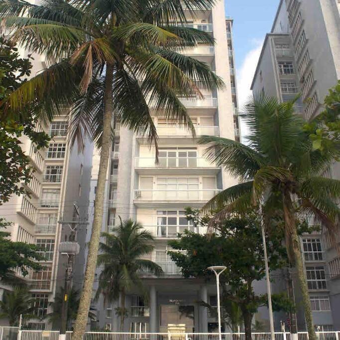 Apartamento De Frente Ao Mar, Proximo Ao Shopping Guarujá